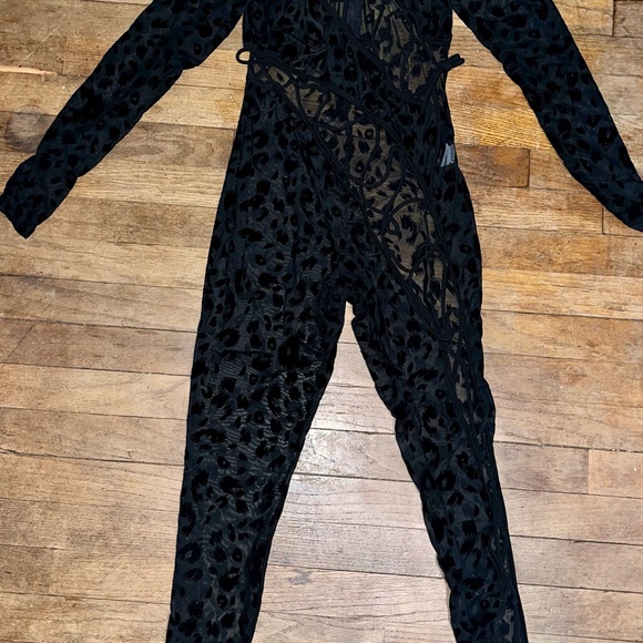 NWT - Picture 4 of 4